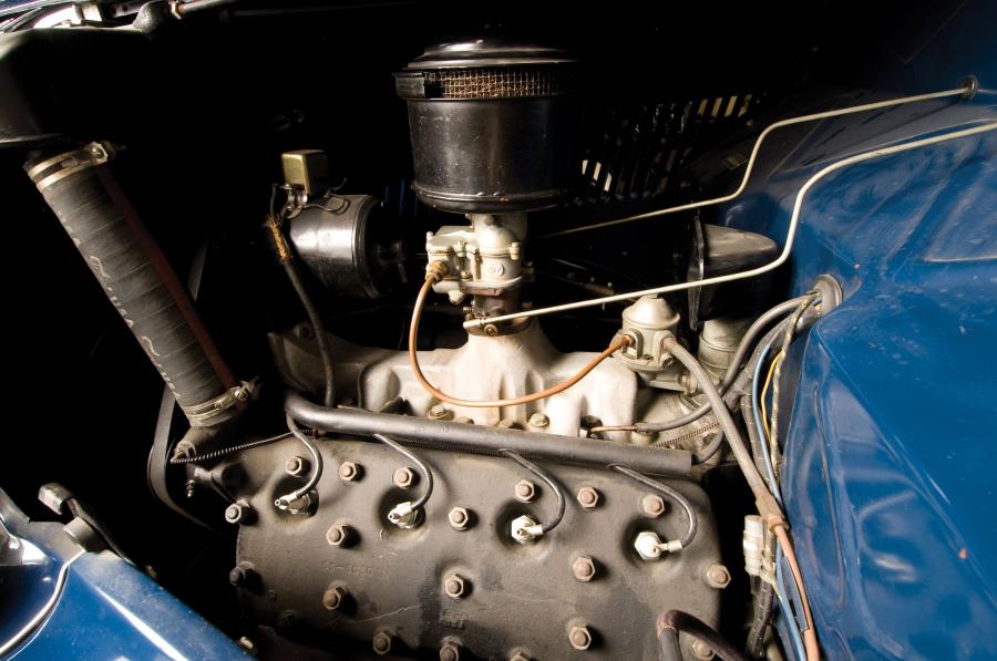  Ford V8 DeLuxe Convertible Cabriolet 1936 года  (фото 6 из 6)